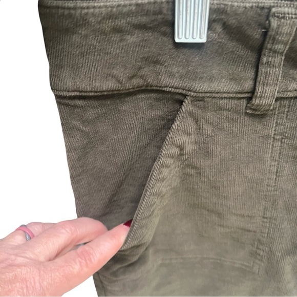 Carhartt Corduroy Skirt Size 8 Olive Green Knee Length Fall Pockets Academia - Picture 4 of 10